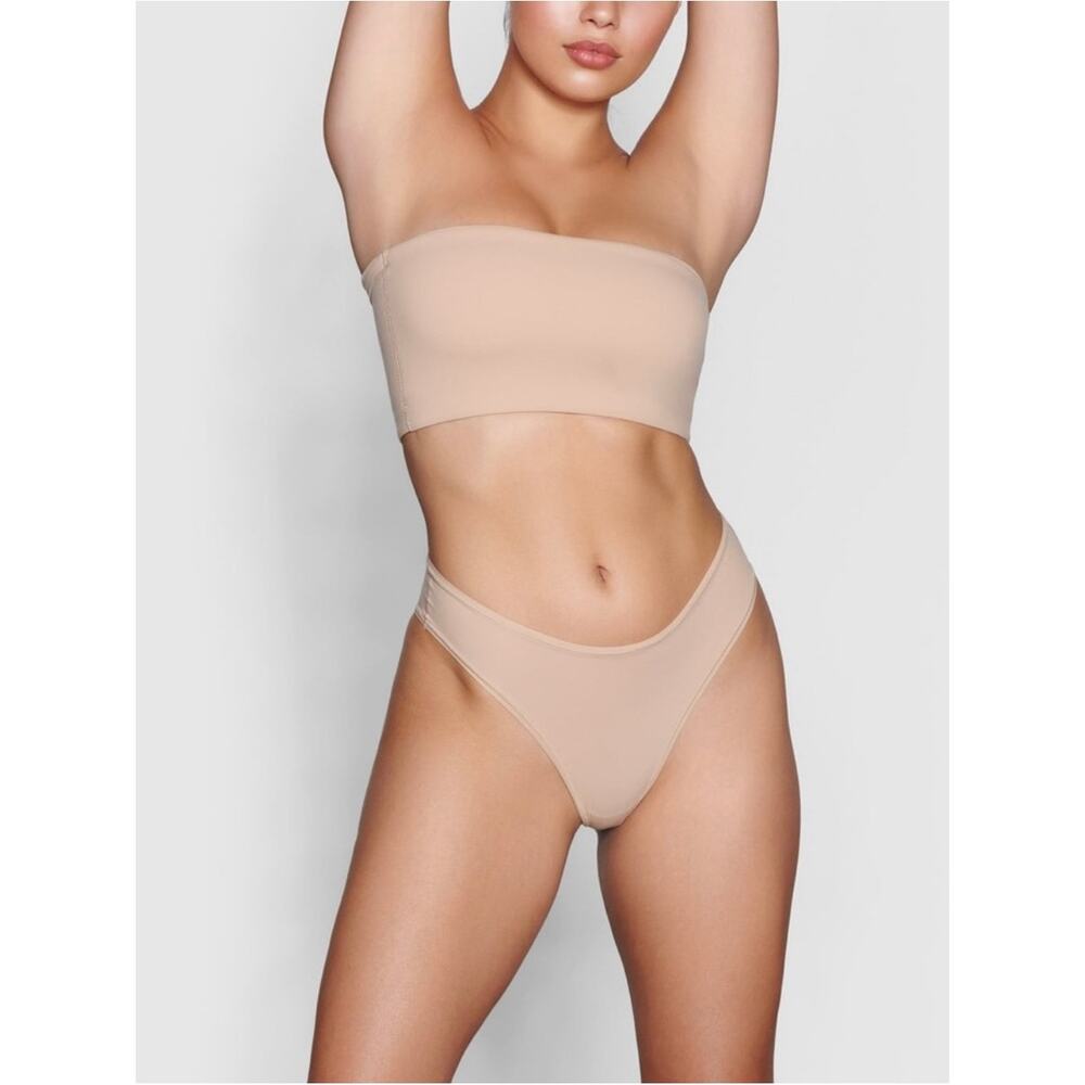 SKIMS Fits Everybody Bandeau Bra in Clay Large Tan Soft